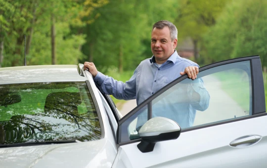 salvana mitarbeiter im vertrieb, bezirksleiter im aussendienst, arbeiten bei den kunden, stellenangebot vertrieb